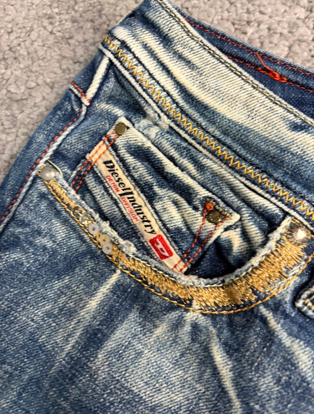 Diesel straight women (M)