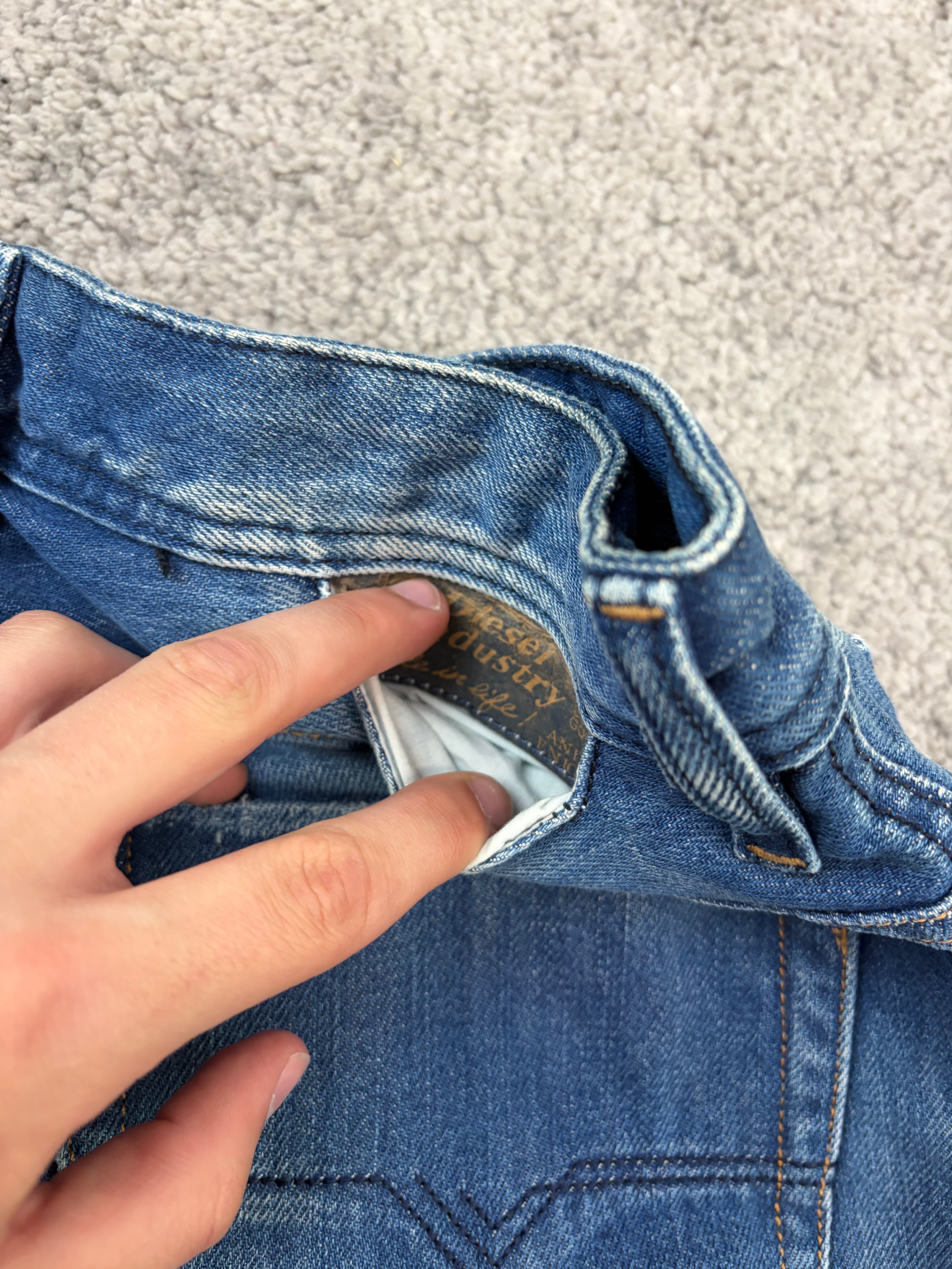 Diesel straight denim (M/L)