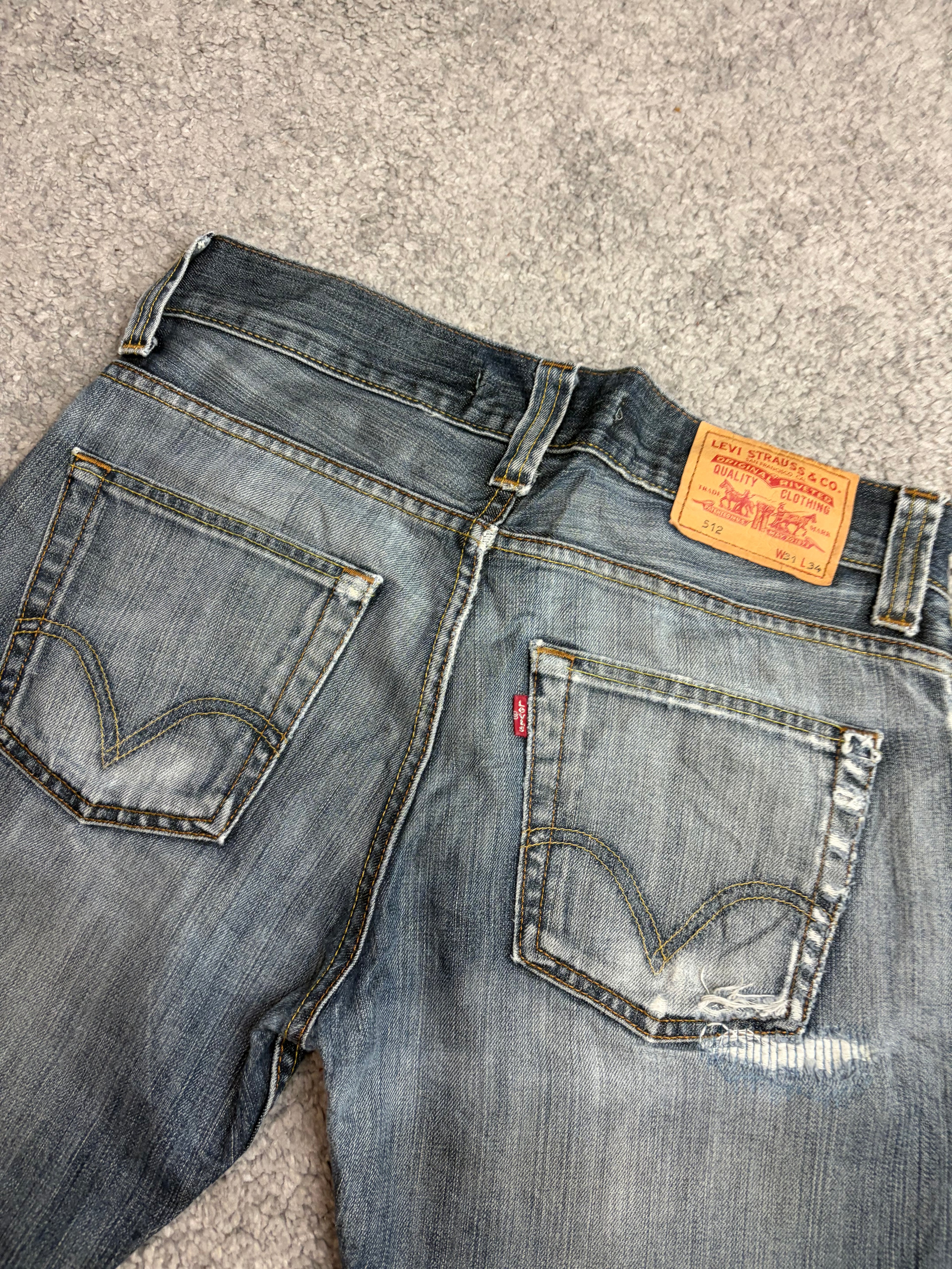 Levis 512 Bootcut  (M)