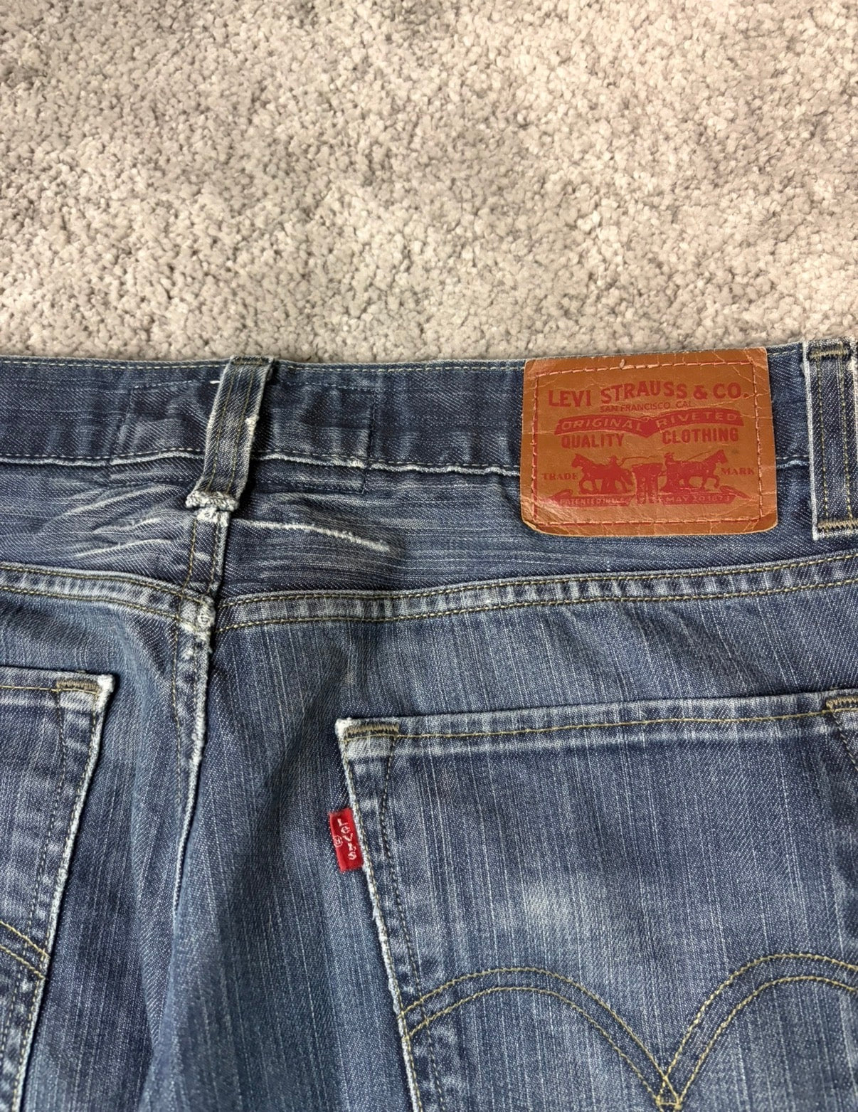 Levis straight/slim (L)