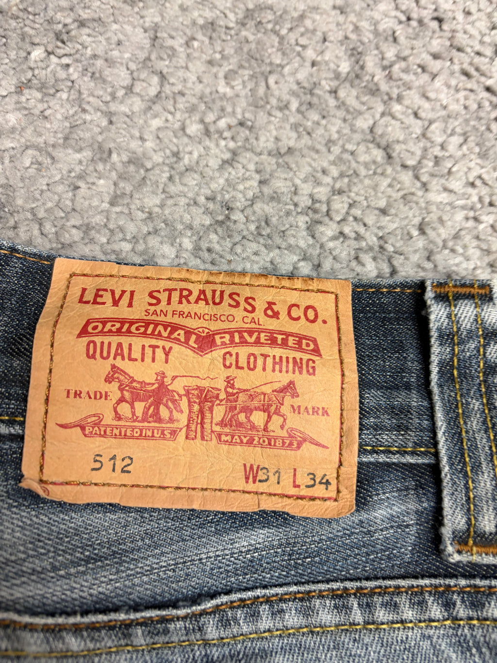 Levis 512 Bootcut  (M)