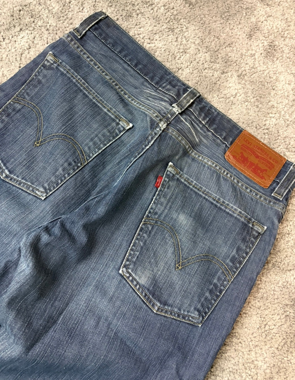 Levis straight/slim (L)