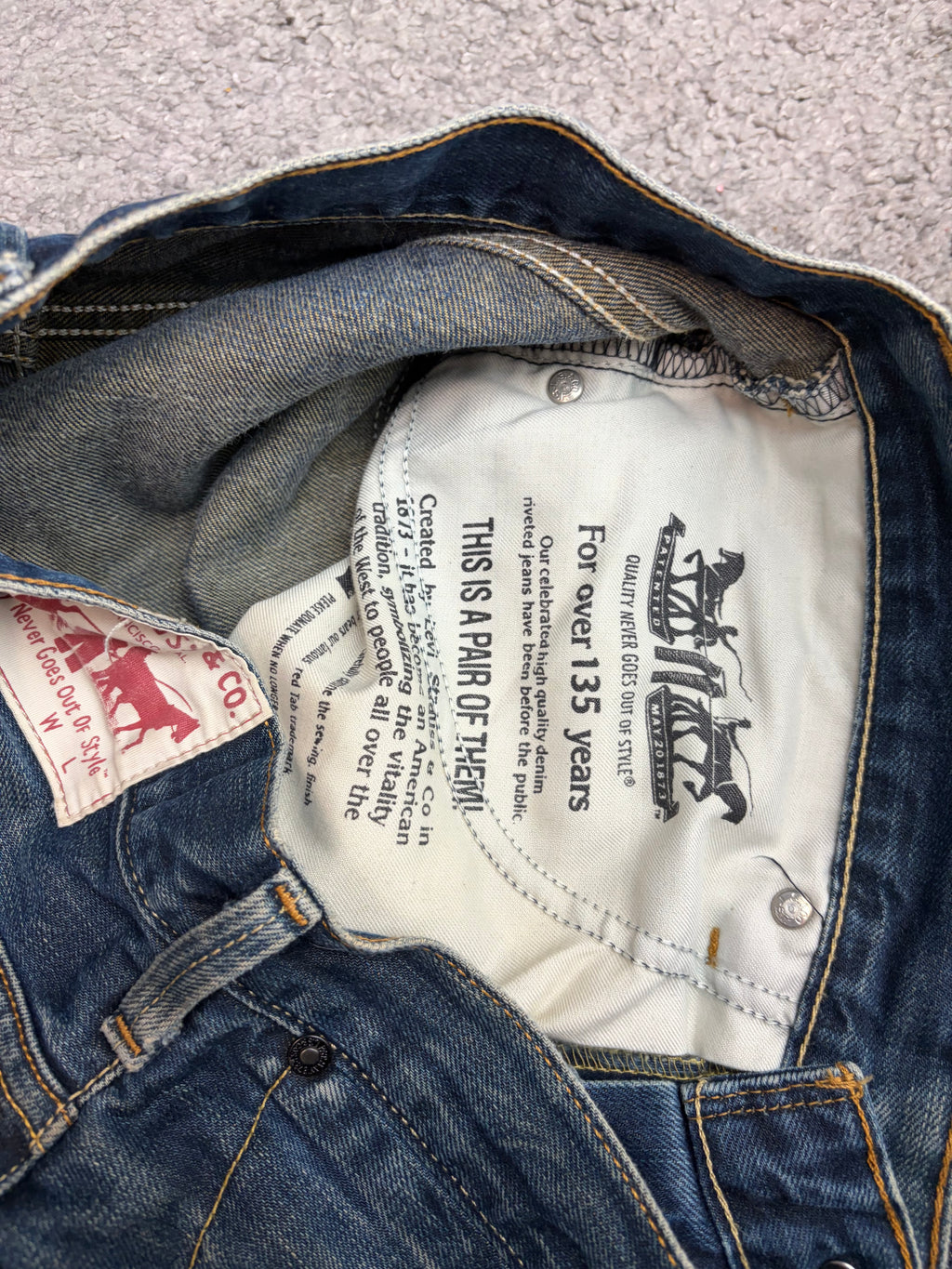 Levis 504 Straight (M)