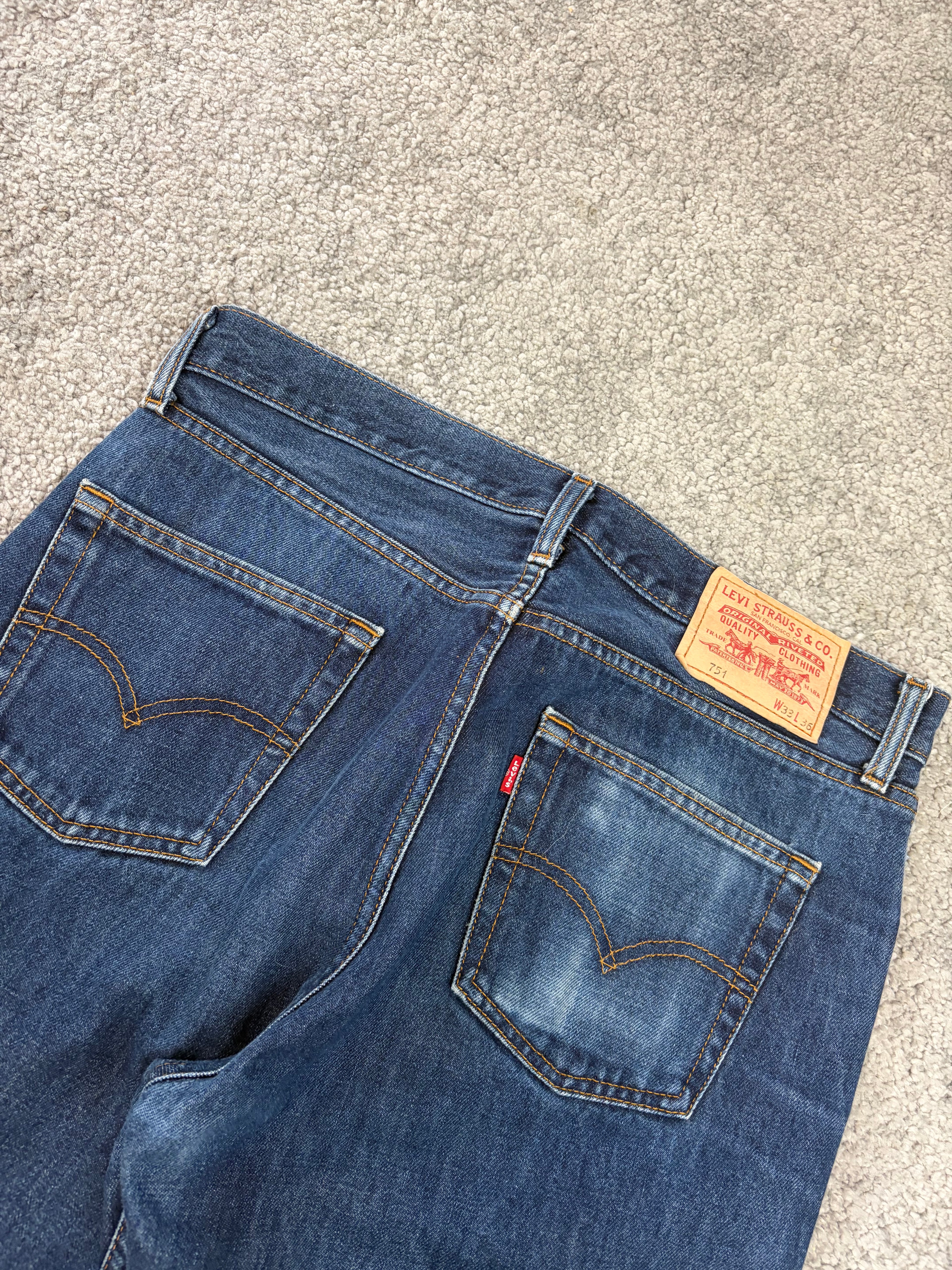 Levis washed denim (L)