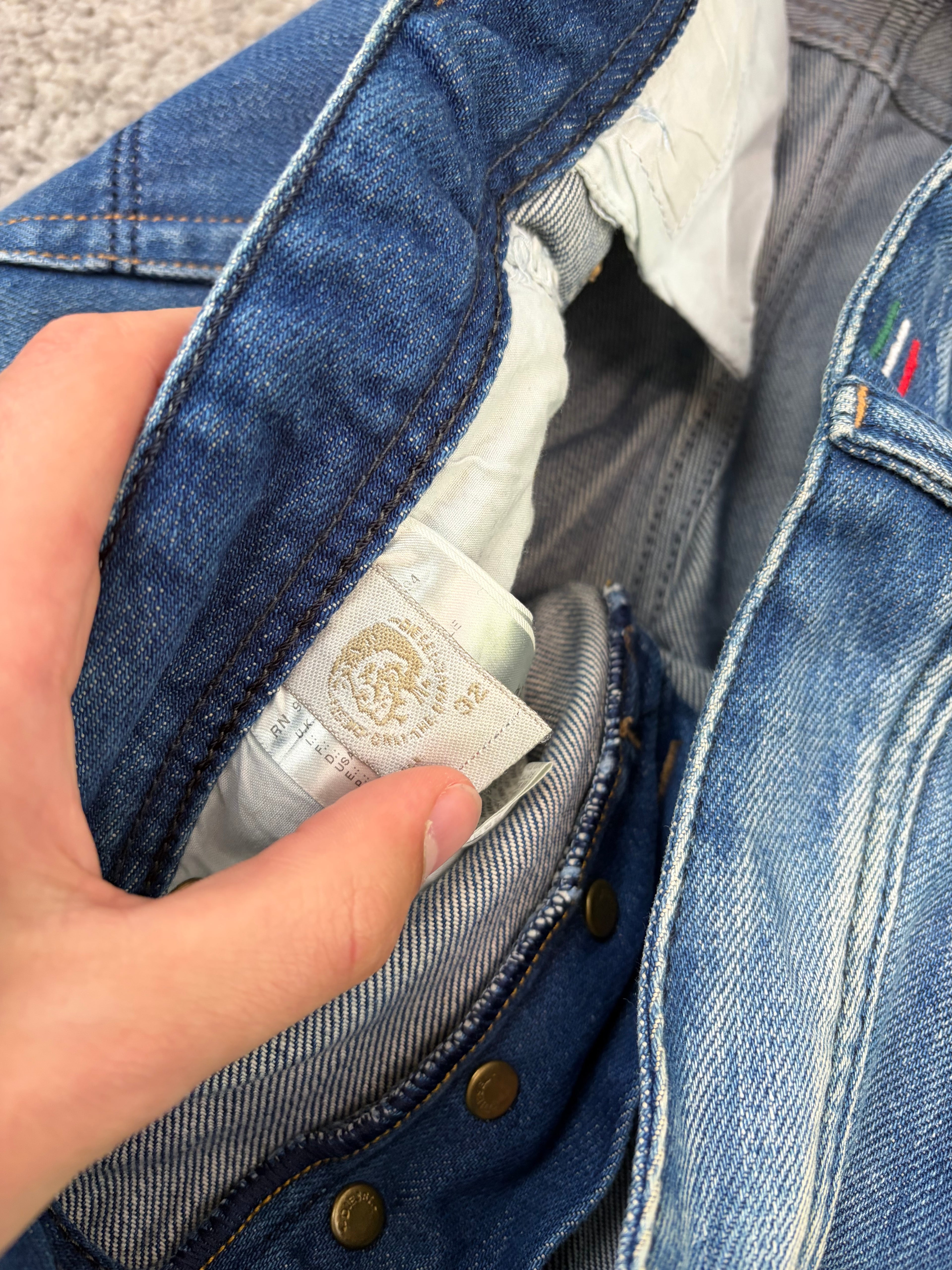 Diesel straight denim (M/L)