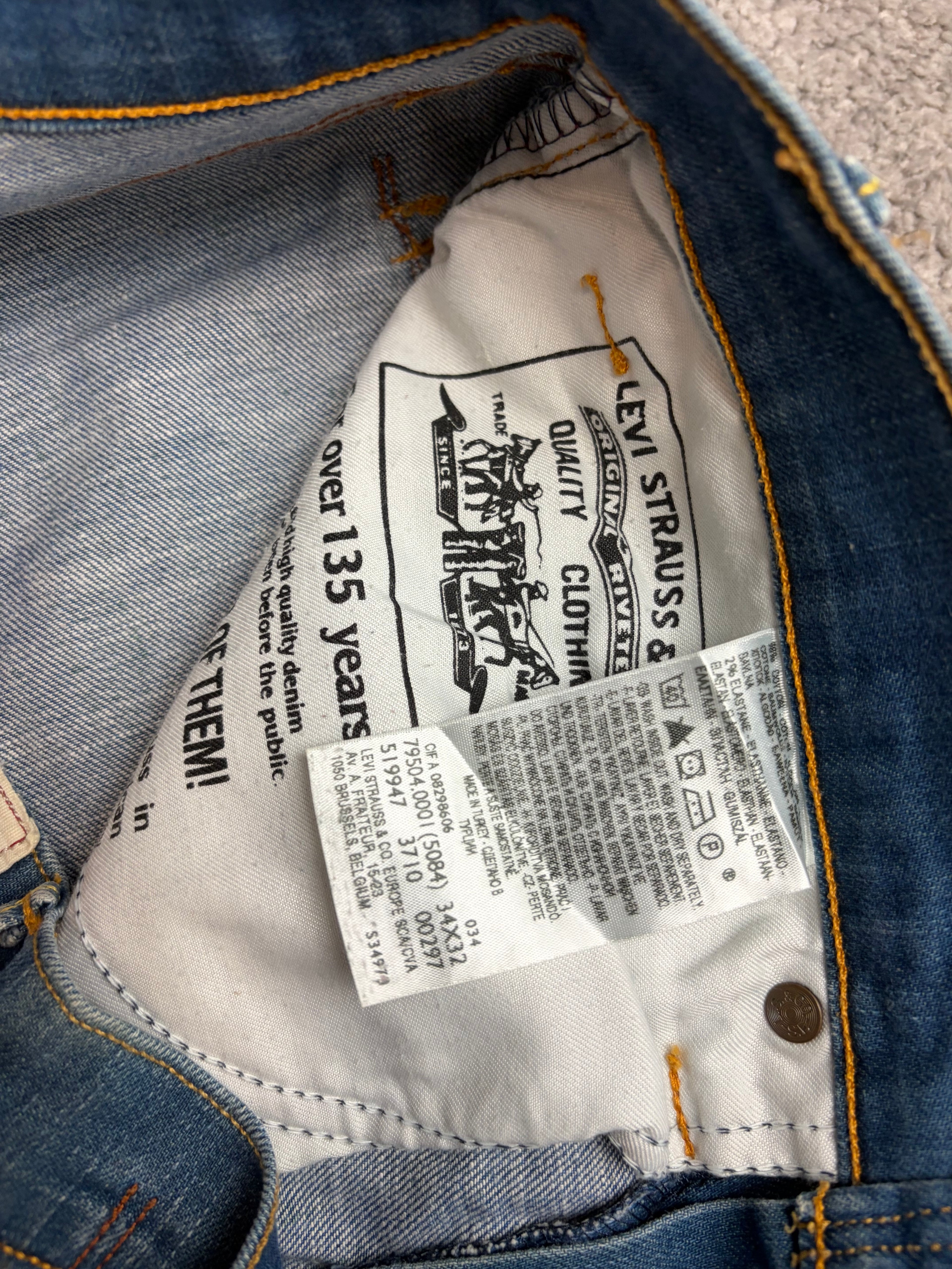 Levis 504 straight (L)
