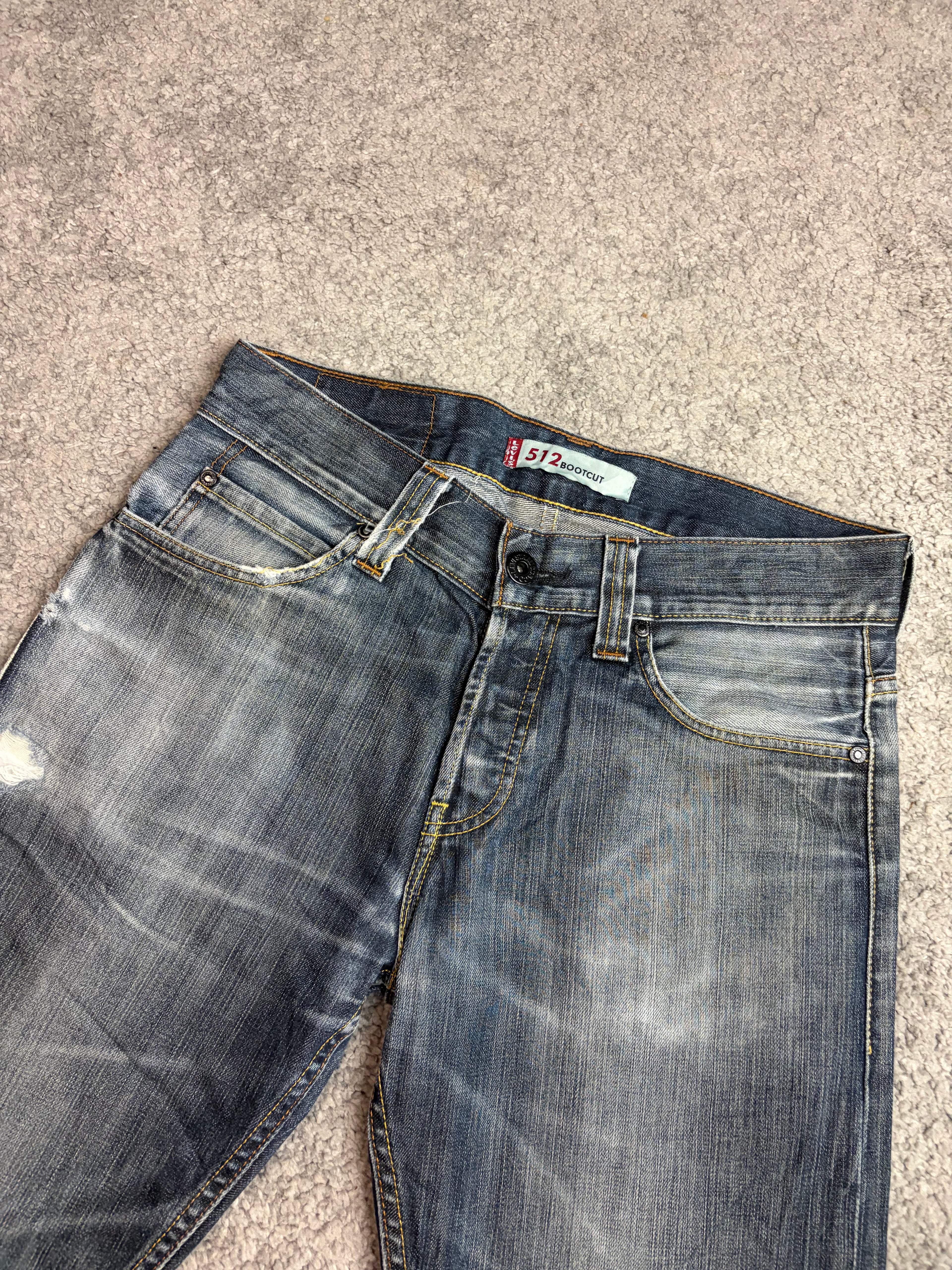 Levis 512 Bootcut  (M)