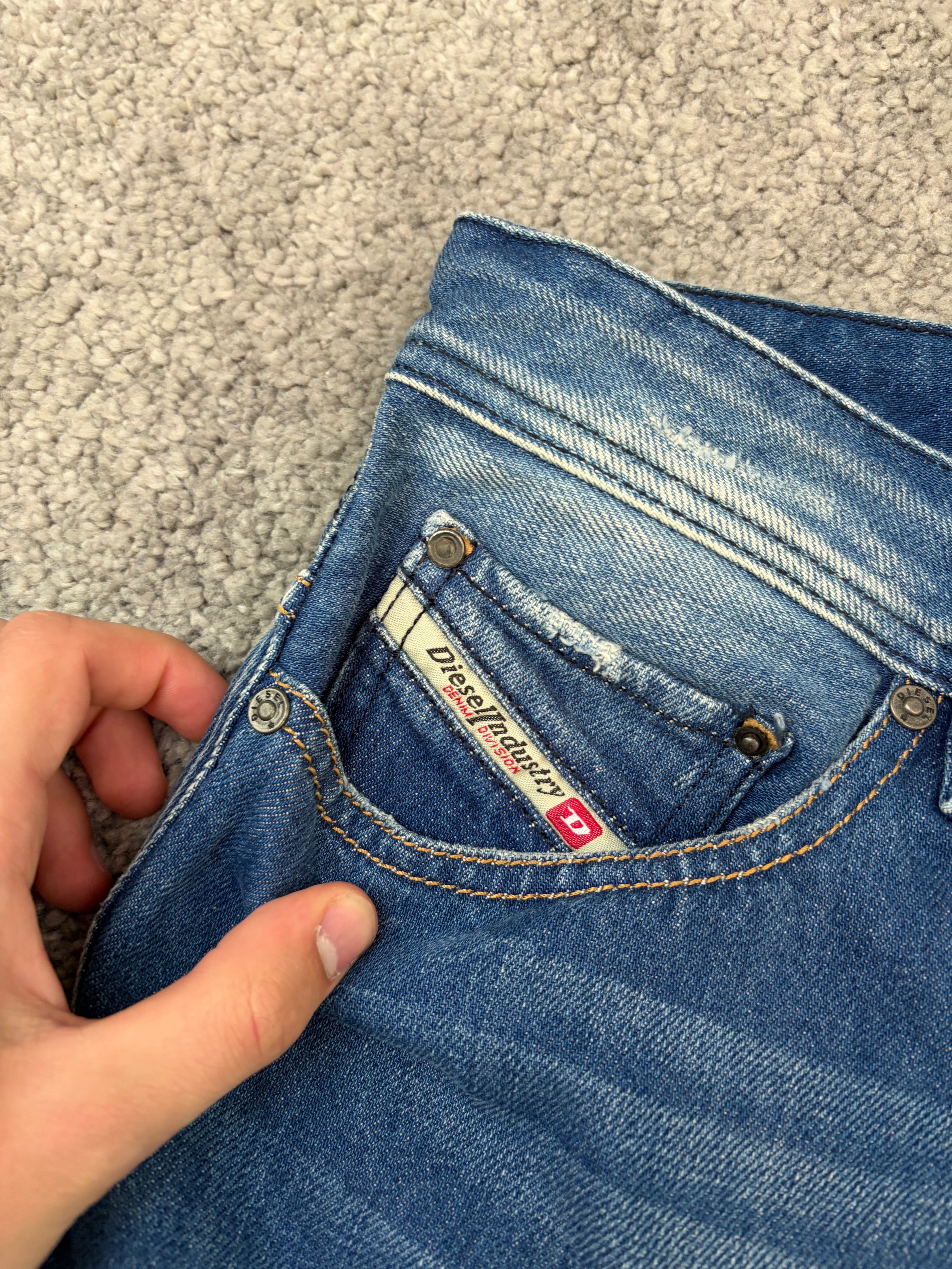 Diesel straight denim (M/L)