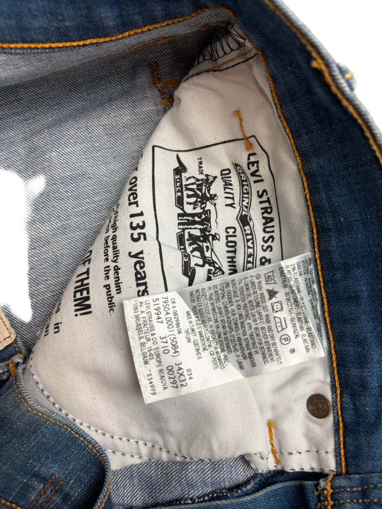 Levi's 504 Straight (L)